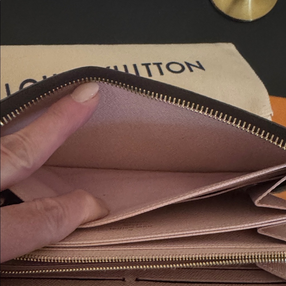 Louis Vuitton Zippy Wallet Damier Ebene Rose Ballerine - Picture 10 of 14
